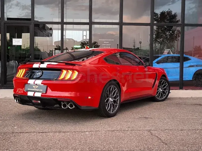 Usado Ford Mustang GT 450 CV (330 kW) 2022 Rojo Coupe