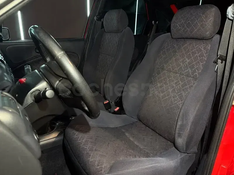 Usado Ford Escort 115 CV (84 kW) 1998 Rojo Berlina