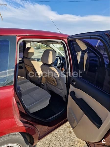 Usado Ford C-MAX S 136 CV (100 kW) 2004 Granate Monovolumen