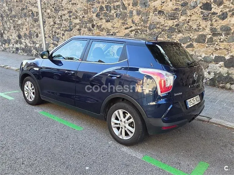 Usado SsangYong Tivoli 128 CV (94 kW) 2015 Azul SUV