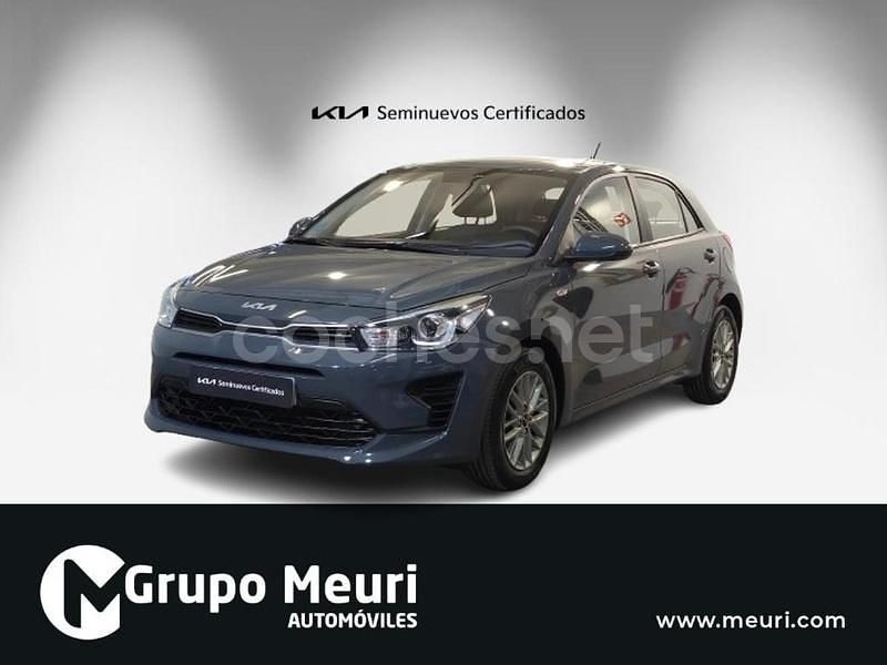 Gris / plata Usado 2022 Kia Rio Berlina | 12.900 € (Precio justo) - Imagen 1/4