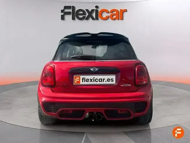 Usado Mini John Cooper Works 231 CV (169 kW) 2018 Rojo Utilitario