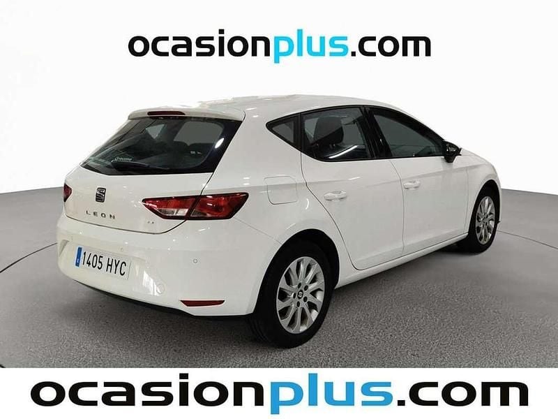 Usado Seat Leon Style 122 CV (89 kW) 2014 Blanco Utilitario