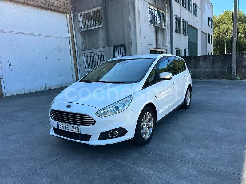 Usado Ford S-MAX Trend 120 CV (88 kW) 2016 Blanco Monovolumen