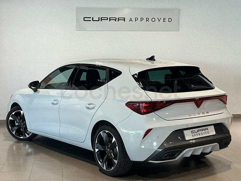 Usado Cupra Leon 150 CV (110 kW) 2024 Blanco Berlina