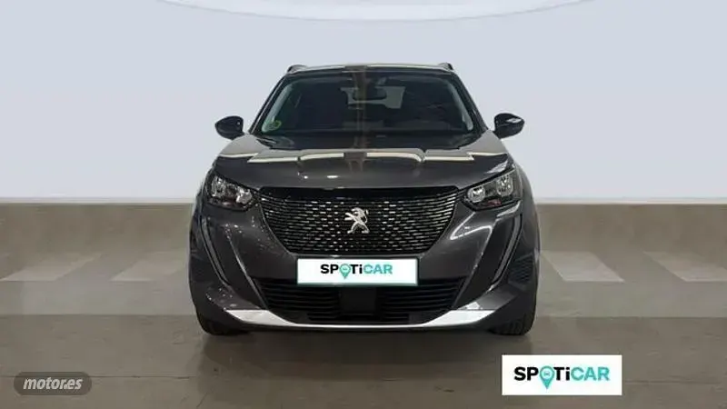 Usado Peugeot 2008 Allure 131 CV (96 kW) 2022 Gris SUV