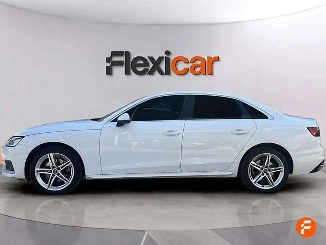 Usado Audi A4 Advanced Plus 163 CV (119 kW) 2024 Blanco Familiar