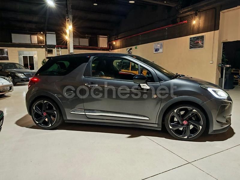 Usado DS Automobiles DS3 Performance Black Special 208 CV (152 kW) 2018 Gris / plata Berlina