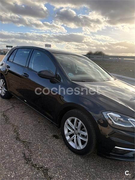 Usado VW Golf VII Advance 115 CV (84 kW) 2019 Negro Familiar