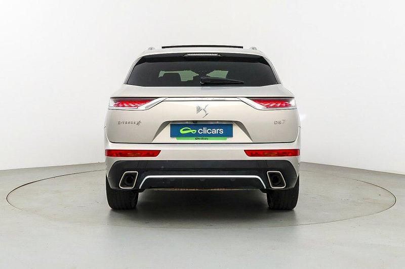 Usado DS Automobiles DS7 Crossback Rivoli 300 CV (220 kW) 2021 Gris SUV