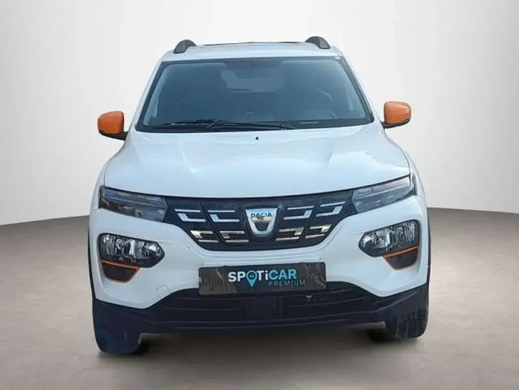 Usado Dacia Spring Comfort Plus 33 kW (45 CV) 2022 Blanco Utilitario
