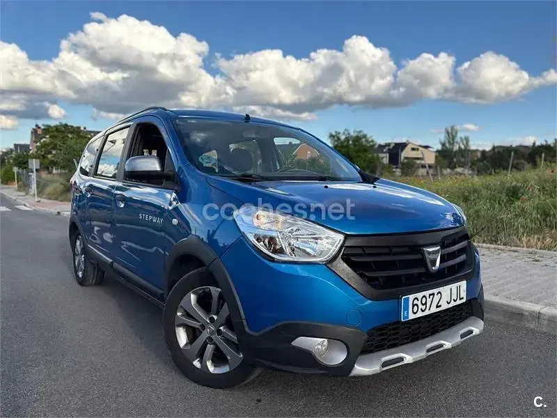 Usado Dacia Lodgy Stepway 107 CV (78 kW) 2015 Azul Monovolumen