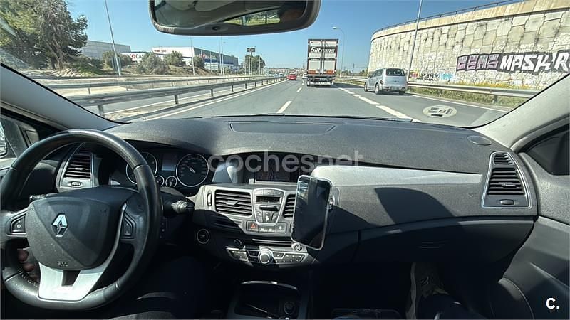 Usado Renault Laguna III Dynamique 130 CV (95 kW) 2013 Negro Berlina