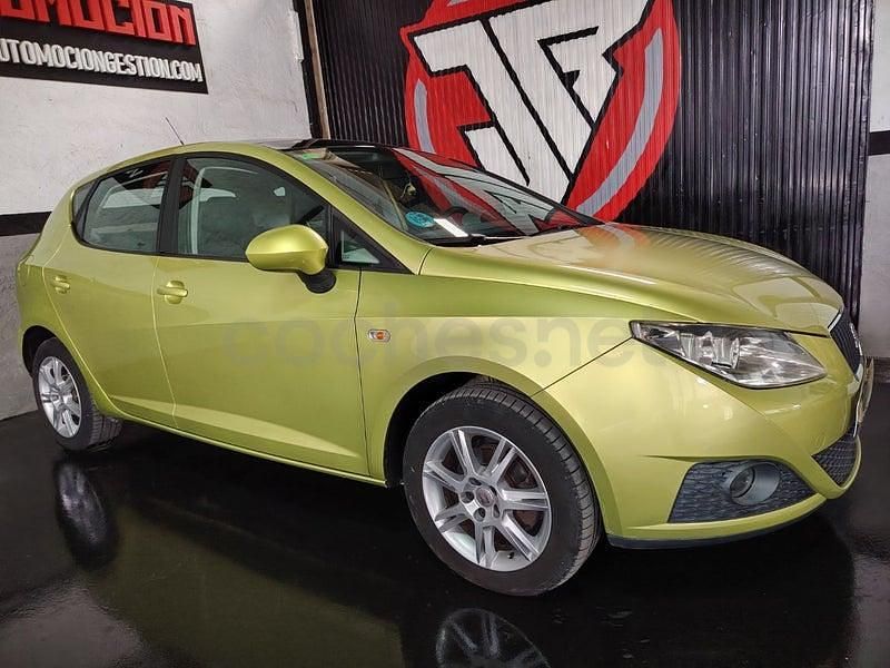 Usado Seat Ibiza Sport 85 CV (62 kW) 2010 Amarillo Berlina