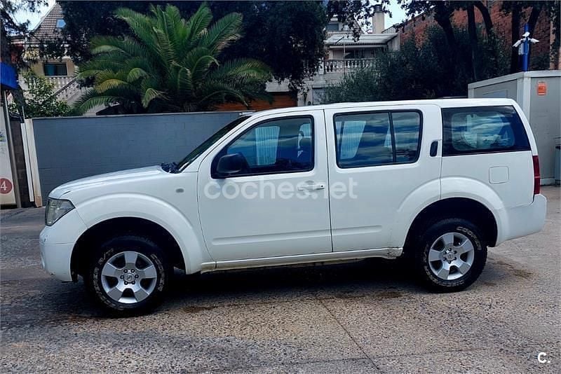 Blanco Usado 2007 Nissan Pathfinder SE SUV | 5250 € (Super precio) - Imagen 1/4
