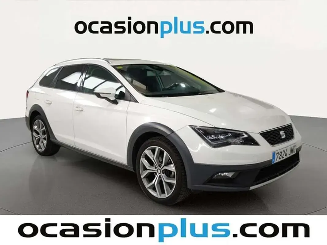 Usado Seat Leon 4Drive 150 CV (110 kW) 2016 Blanco SUV