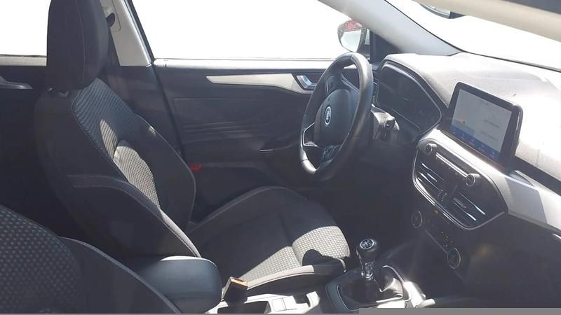 Usado Ford Focus Trend+ 120 CV (88 kW) 2021 Blanco