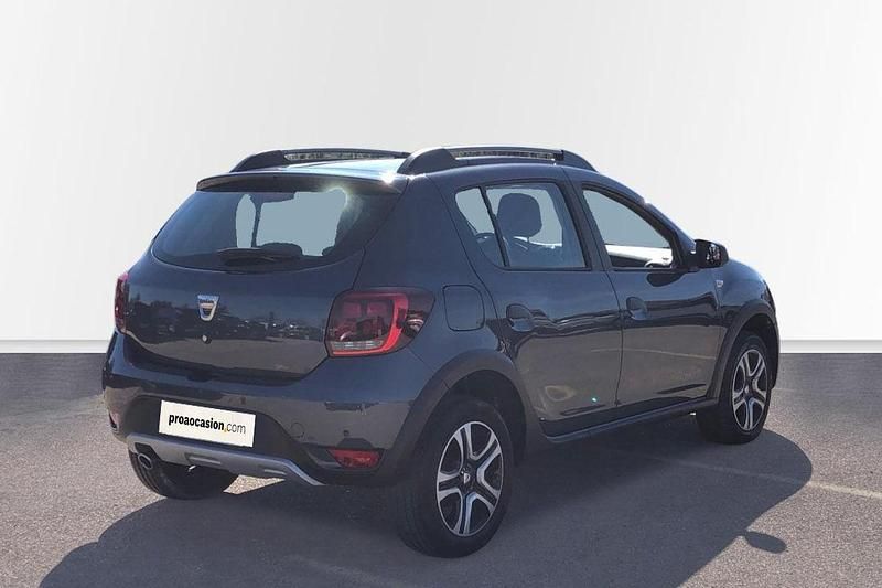 Usado Dacia Sandero Stepway 101 CV (74 kW) 2020 Gris Berlina