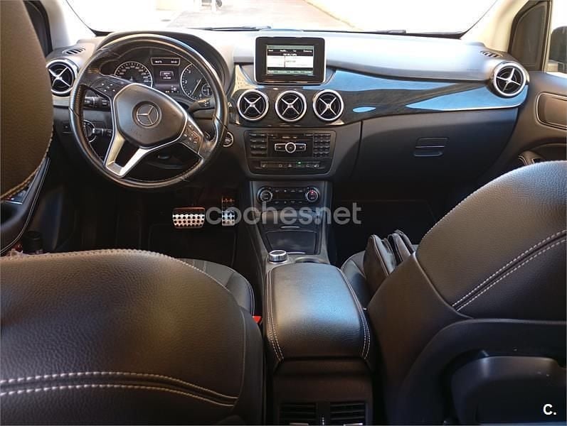Usado Mercedes B220 170 CV (125 kW) 2014 Gris / plata Monovolumen