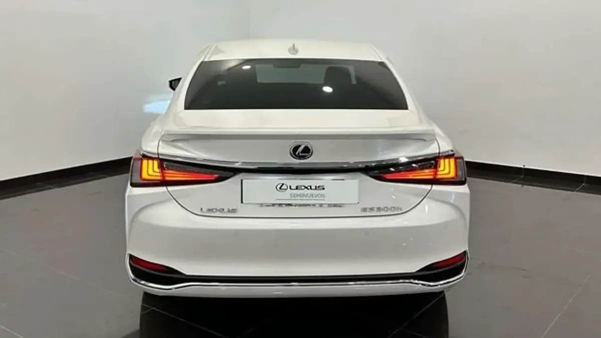 Usado Lexus ES300 Business Edition 218 CV (160 kW) 2020 Blanco Berlina