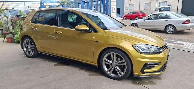 Käytetty VW Golf VII Advance 150 HP (110 kW) 2017 Keltainen Viistoperä