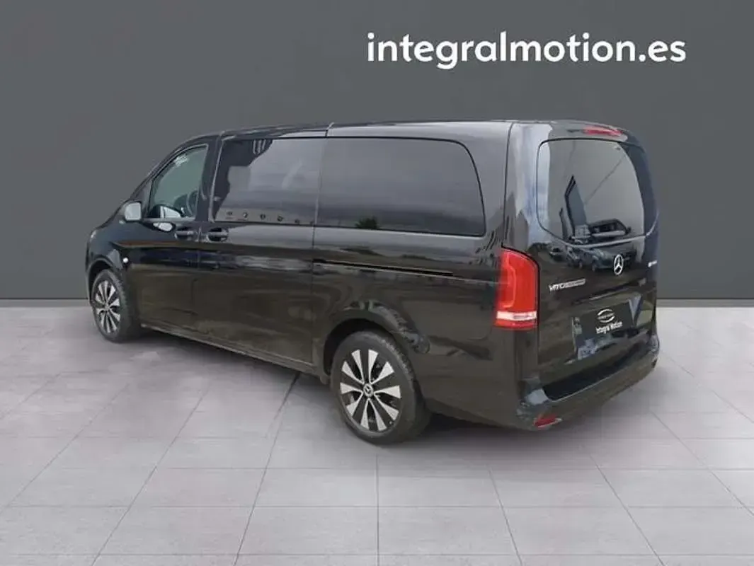 Usado Mercedes Vito 163 CV (119 kW) 2024 Negro Van