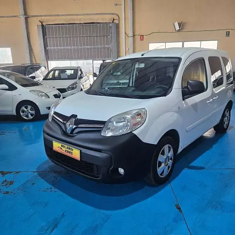 Usado Renault Kangoo 90 CV (66 kW) 2015 Blanco Monovolumen