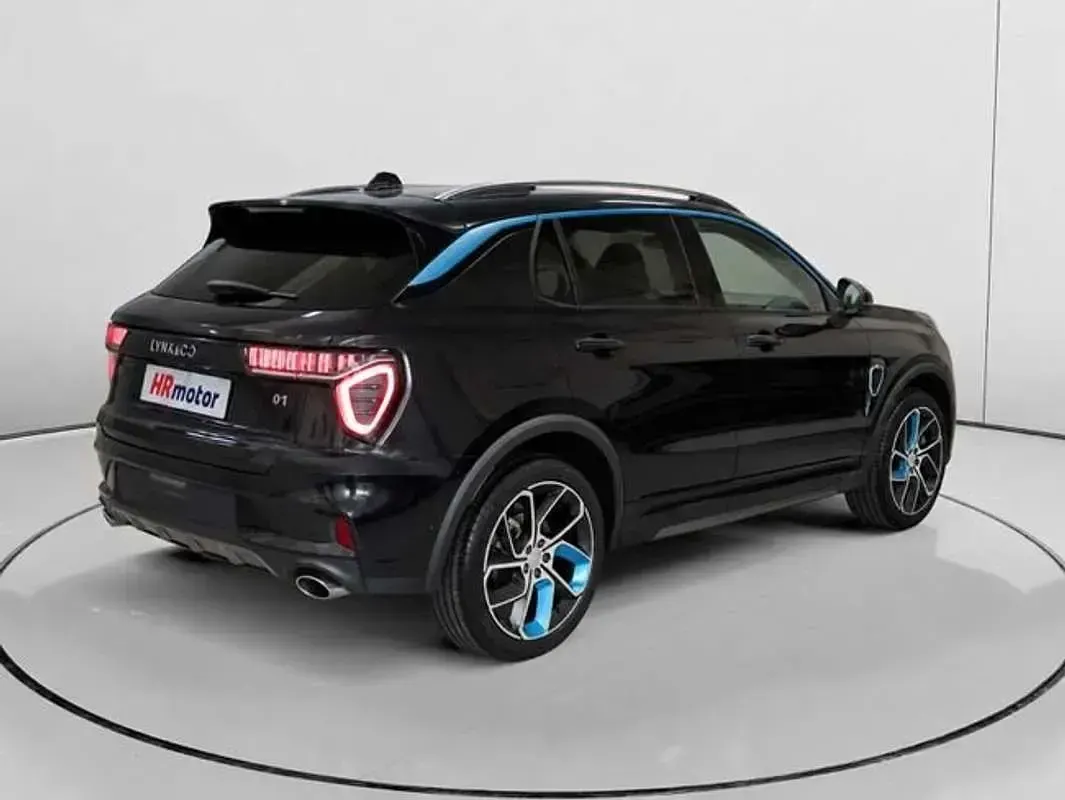 Usado Lynk & Co 01 261 CV (191 kW) 2024 Negro SUV