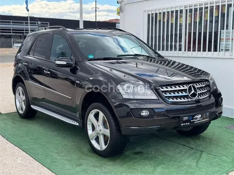 Usado Mercedes ML280 190 CV (139 kW) 2008 Negro SUV