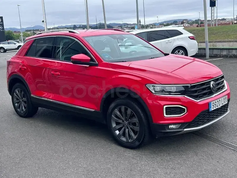 Usado VW T-Roc Sportline 150 CV (110 kW) 2022 Rojo SUV