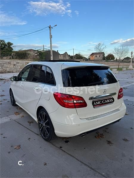 Usado Mercedes B180 109 CV (80 kW) 2013 Blanco Monovolumen