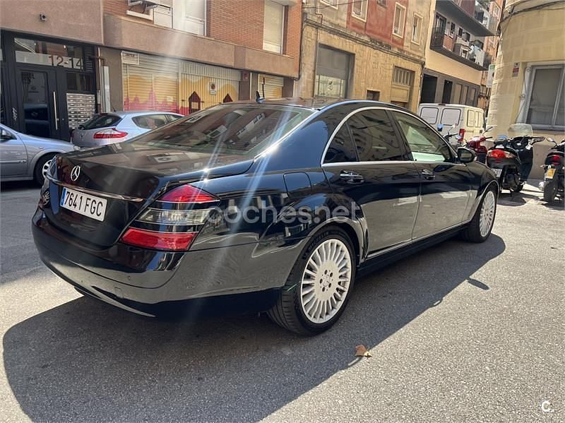 Usado Mercedes S320 204 CV (150 kW) 2006 Negro Berlina