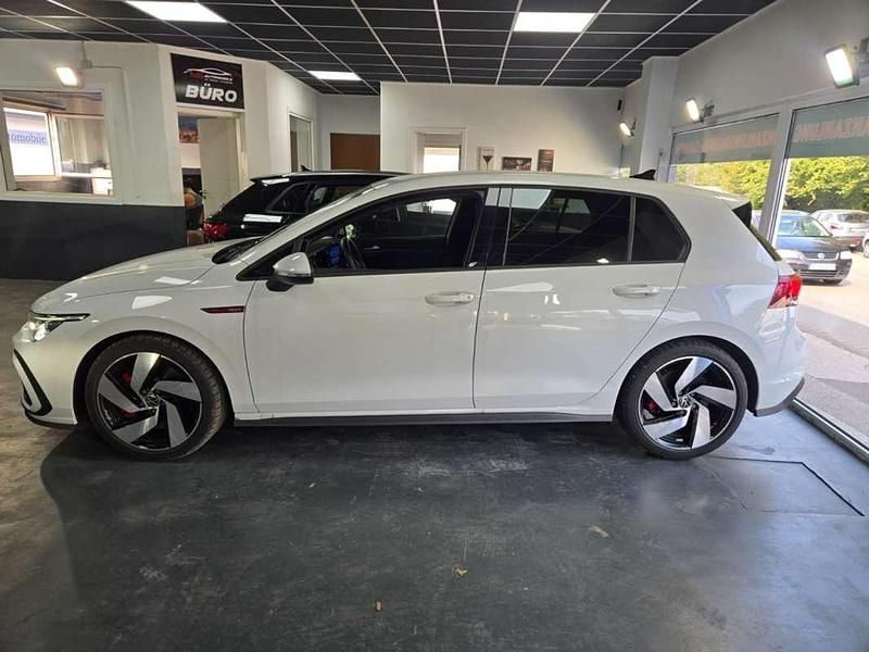 Usado VW Golf VIII GTI 245 CV (180 kW) 2021 Blanco Utilitario