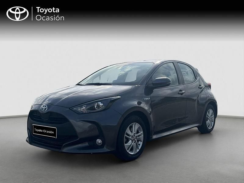 Gris Usado 2021 Toyota Yaris Active | 18.900 € (Precio justo) - Imagen 1/4