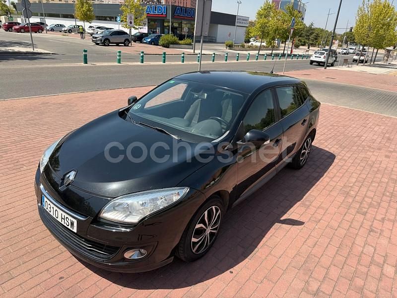 Negro Usado 2013 Renault Mégane GrandTour Dynamique Familiar | 4800 € (Buen precio) - Imagen 1/4