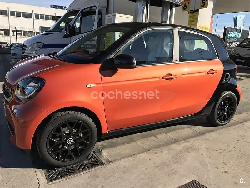 Usado Smart ForFour Passion 71 CV (52 kW) 2016 Naranja Utilitario