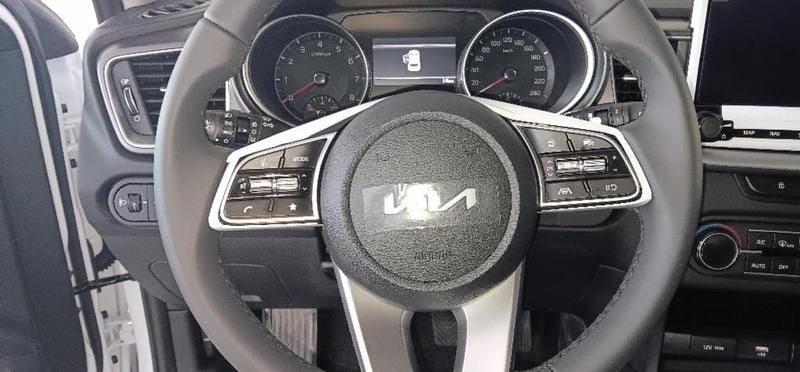 Nuevo Kia XCeed 116 CV (85 kW) 2025 Blanco SUV