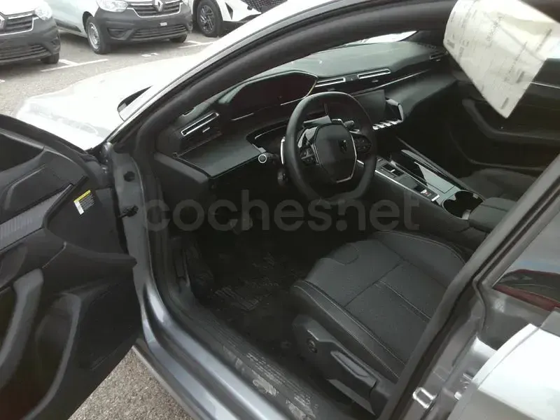 Usado Peugeot 508 Allure 130 CV (95 kW) 2024 Gris / plata Berlina