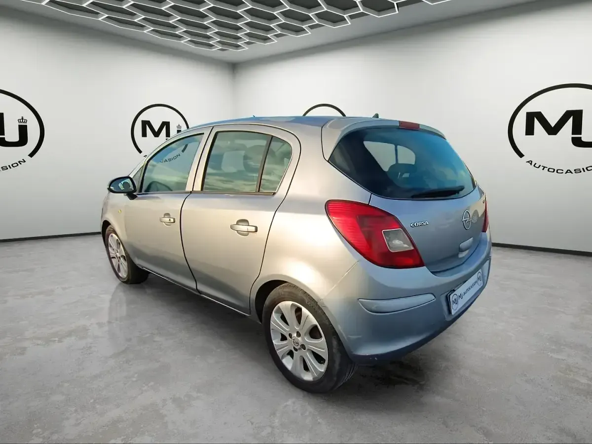 Usado Opel Corsa Cosmo 90 CV (66 kW) 2008 Azul Berlina