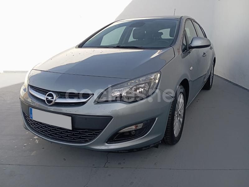 Usado Opel Astra Selective 110 HP (80 kW) 2016 Cinzento Sedan