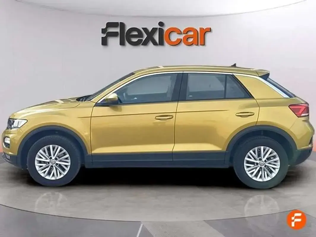 Usado VW T-Roc Advance 116 CV (85 kW) 2019 Amarillo SUV
