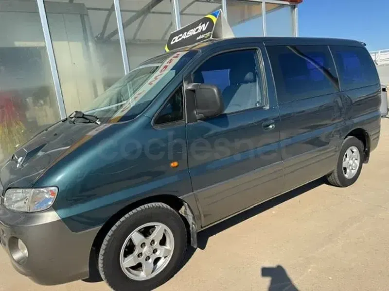 Usado Hyundai H-1 99 CV (72 kW) 2003 Verde Monovolumen