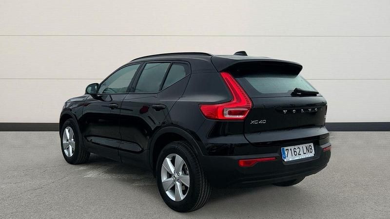 Usado Volvo XC40 Momentum 129 CV (94 kW) 2021 Negro SUV