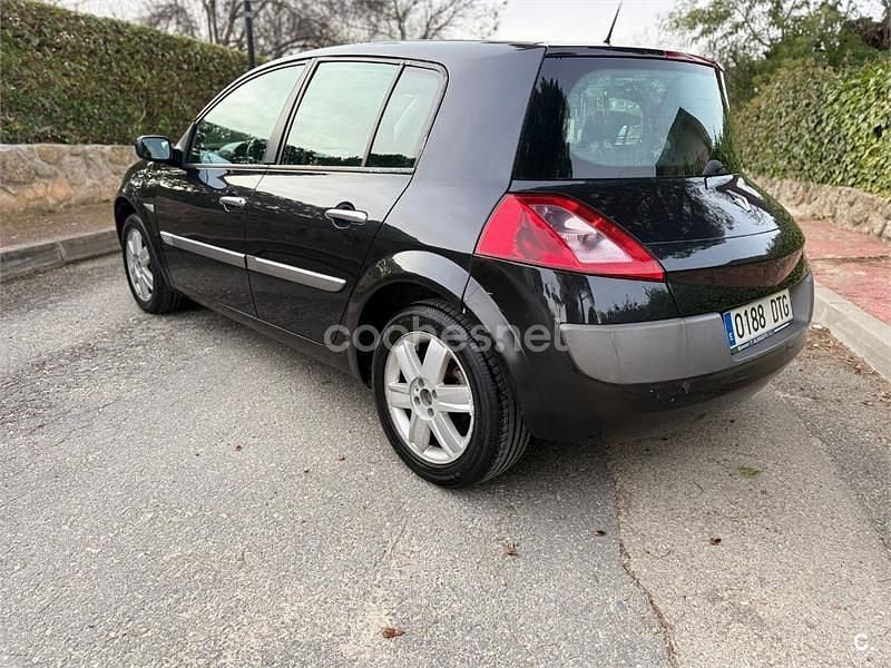 Negro Usado 2005 Renault Mégane II Dynamique Berlina | 2600 € (Precio justo) - Imagen 1/4