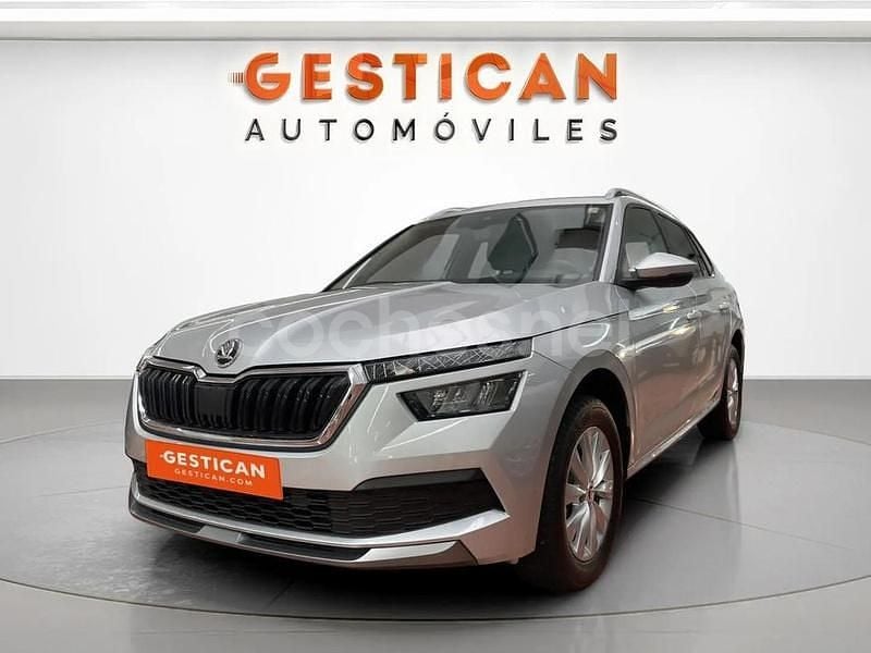 Gris / plata Usado 2023 Skoda Kamiq Ambition SUV | 17.990 € (Buen precio) - Imagen 1/3