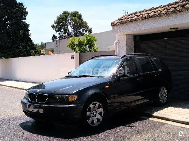 Usado BMW 320 136 CV (100 kW) 2001 Negro Familiar