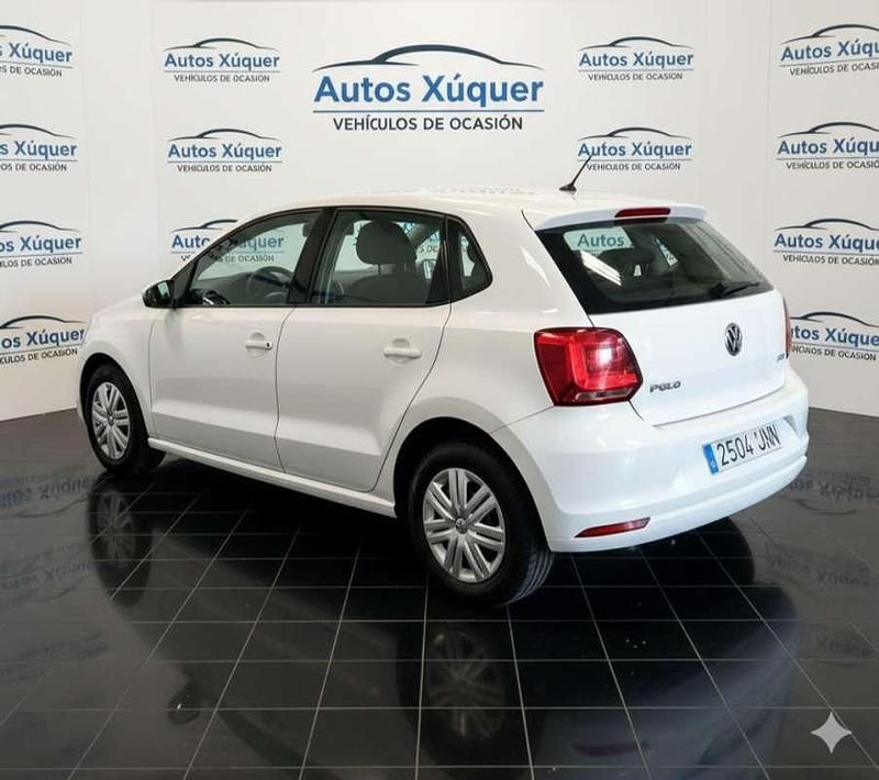 Usado VW Polo Edition 75 CV (55 kW) 2017 Blanco Utilitario