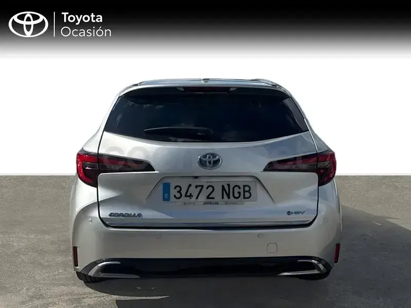 Usado Toyota Corolla Edition 140 CV (102 kW) 2025 Gris / plata Familiar