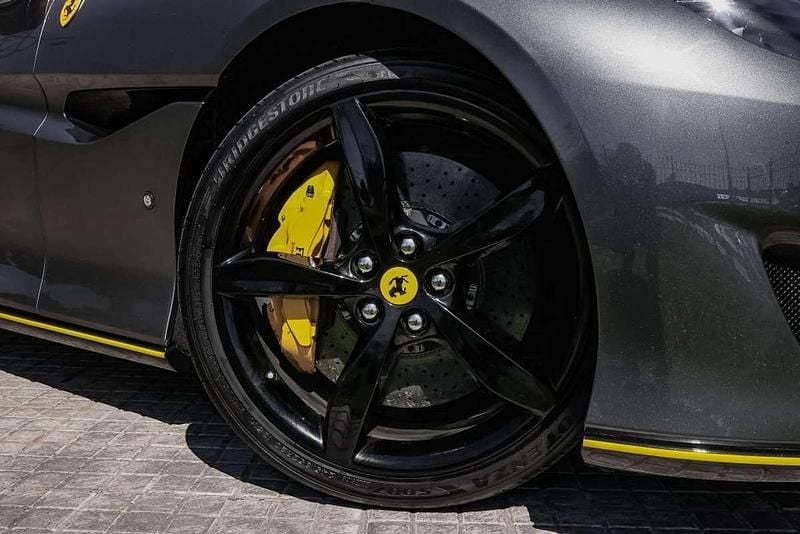 Usado Ferrari Portofino 600 CV (441 kW) 2018 Gris Descapotable