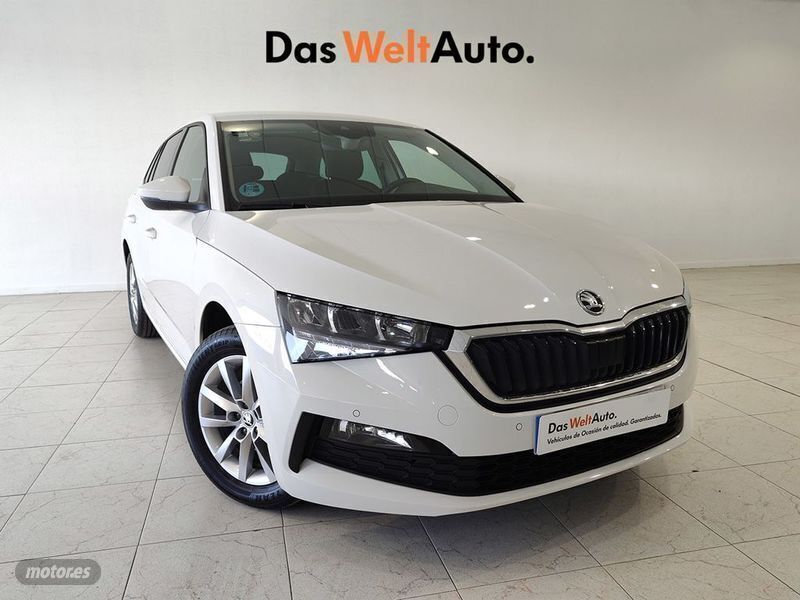 Blanco Usado 2022 Skoda Scala Ambition Utilitario | 20.990 € (Caro) - Imagen 1/4